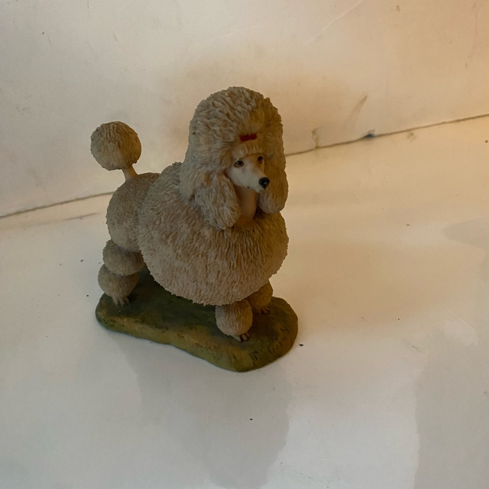 Border Fine Arts White Schmid Poodle by Ray Ayres Scotland 1982